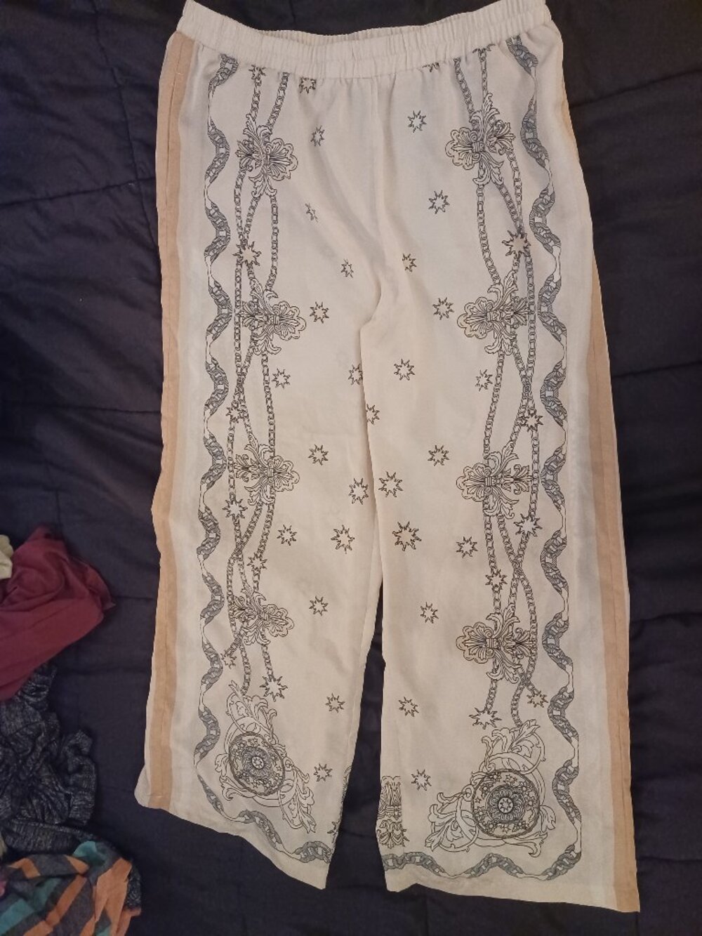 Wide leg pants with pockets